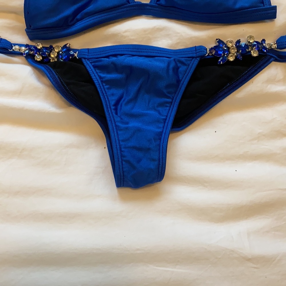 Véve Royal Blue Rhinestone Two-Piece Swimsuit - Picture 3 of 7